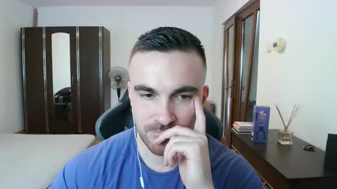 Victor online show from April 2, 12:25 pm