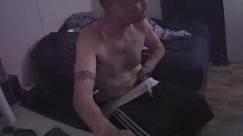 Muffdiver online show from May 14, 1:56 am
