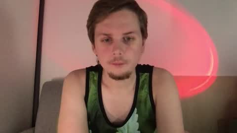 Snapshot of muffin__men chatting on December 22, 10:23 am muffin men online show from December 22, 10:23 am