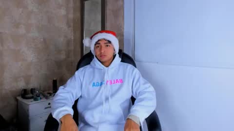 Snapshot of muichiro_tokito1 chatting on January 1, 6:47 am muichiro tokito1 online show from January 1, 6:47 am