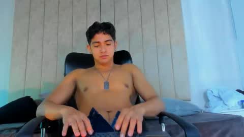 Snapshot of muichiro_tokito1 chatting on January 19, 8:50 am muichiro tokito1 online show from January 19, 8:50 am