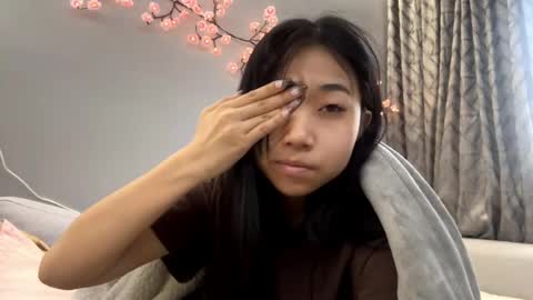 Mia online show from April 20, 10:11 pm