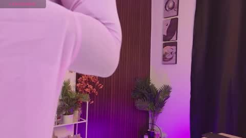 HEY GUYS IF YOU LIKE SEXY SHOW YOU ARE IN THE CORRECT PLACE CU WENESDAY PVT OPEN   TRANSMISSION TIME 5 PM - 10 PM COLOMBIA online show from May 27, 2:08 am