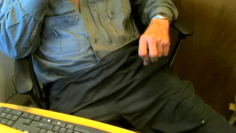 Snapshot of muller520 chatting on July 28, 7:39 pm muller520 online show from July 28, 7:39 pm
