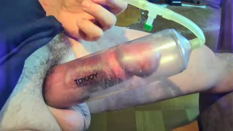 Snapshot of multiplecumandorgasm chatting on November 20, 8:47 am Juicy German Cock online show from November 20, 8:47 am