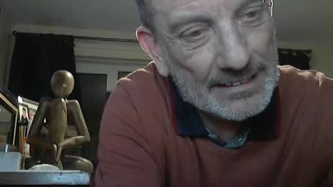 Snapshot of munch10 chatting on May 15, 11:56 pm munch10 online show from May 15, 11:56 pm