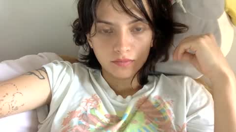 Snapshot of munchi_ chatting on January 11, 2:04 pm online show from January 11, 2:04 pm