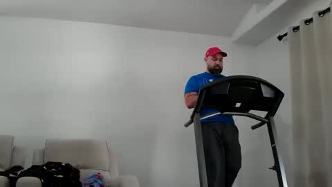 Snapshot of munchies420 chatting on February 12, 5:19 pm Bearded online show from February 12, 5:19 pm