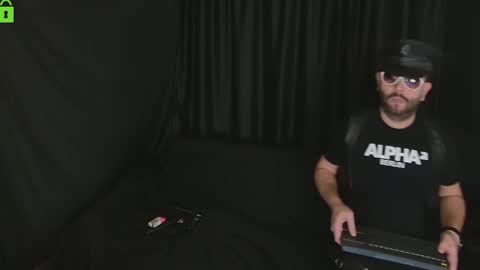 Snapshot of muratturkei chatting on December 13, 10:04 pm MasterBros online show from December 13, 10:04 pm