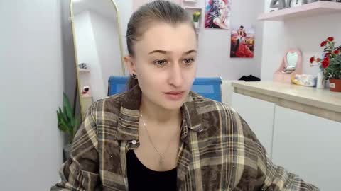 Snapshot of muriel_elvin chatting on October 27, 9:24 am muriel_elvin online show from October 27, 9:24 am