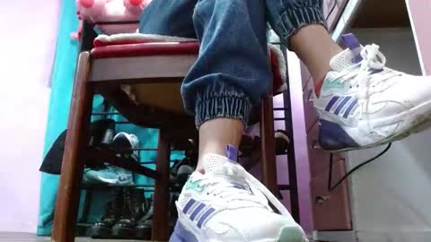 Muriel online show from March 3, 2:07 am