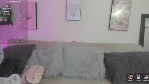 Snapshot of muriell_69 chatting on October 27, 9:19 pm muriell_69 online show from October 27, 9:19 pm