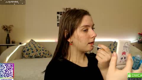 Snapshot of murrrworren chatting on February 20, 5:44 am Mira online show from February 20, 5:44 am