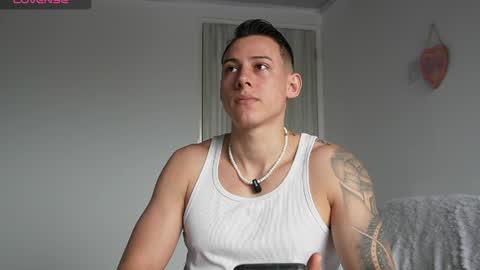 muscle_king_cum online show from May 21, 2:46 pm