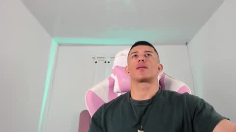 Muscle Man online show from January 7, 3:25 pm