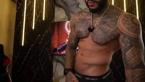 Snapshot of muscle_man19 chatting on May 23, 5:45 am Nick online show from May 23, 5:45 am