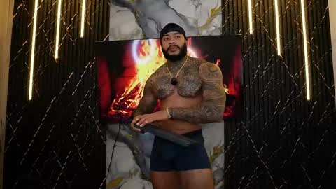 Snapshot of muscle_man19 chatting on May 25, 5:46 am Nick online show from May 25, 5:46 am
