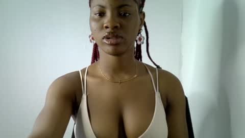 muscle_queen0 online show from February 12, 8:42 am