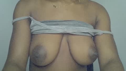 muscle_queen0 online show from February 22, 9:13 pm