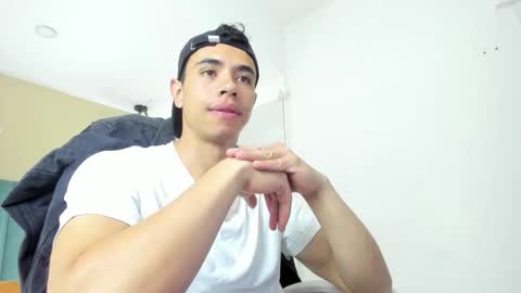 Snapshot of muscle_scott chatting on September 22, 12:07 pm muscle scott online show from September 22, 12:07 pm