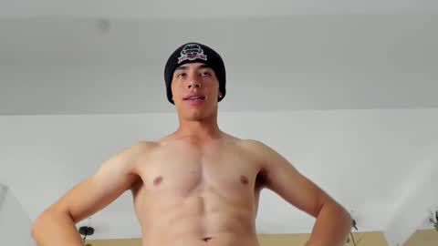 Snapshot of muscle_scott chatting on October 10, 12:26 pm muscle scott online show from October 10, 12:26 pm