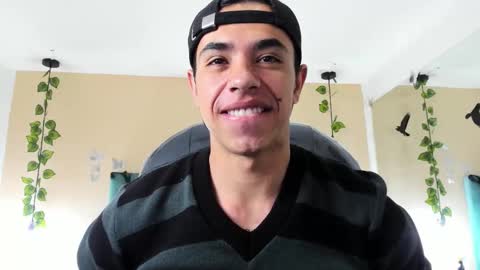 Snapshot of muscle_scott chatting on October 14, 12:06 pm muscle scott online show from October 14, 12:06 pm