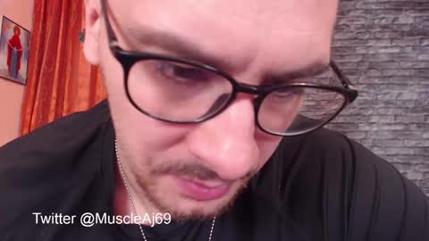 Snapshot of muscleaj69 chatting on December 29, 3:57 pm AJ online show from December 29, 3:57 pm