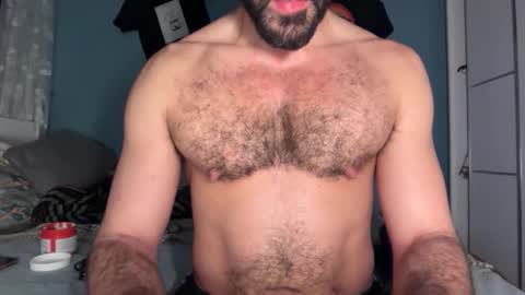 Snapshot of musclebritarab chatting on December 15, 1:21 am Muscle Boy online show from December 15, 1:21 am