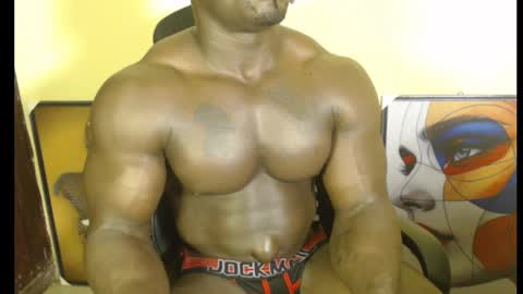 musclegod23 online show from February 26, 4:25 am