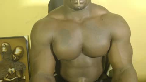 musclegod23 online show from March 10, 3:52 pm
