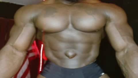 musclegod23 online show from July 21, 8:00 pm