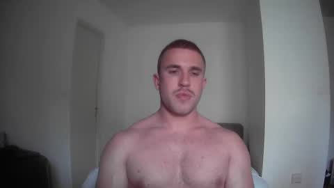 Snapshot of muscleshow00 chatting on February 27, 4:10 pm muscleshow00 online show from February 27, 4:10 pm