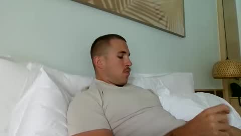 muscleshow00 online show from March 19, 4:05 am