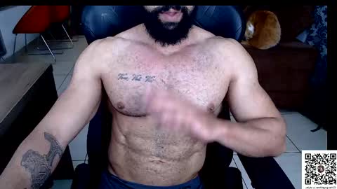 Snapshot of muscleweed420 chatting on November 1, 9:06 pm Ragnar online show from November 1, 9:06 pm