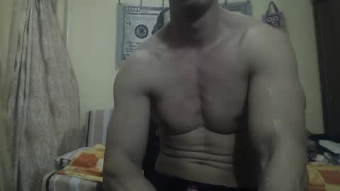 Snapshot of musculargod chatting on December 30, 9:40 pm SexyMuscled online show from December 30, 9:40 pm