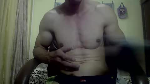 Snapshot of musculargod chatting on October 12, 7:24 pm SexyMuscled online show from October 12, 7:24 pm