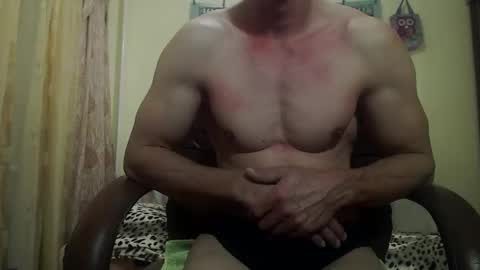 Snapshot of musculargod chatting on November 14, 9:46 pm SexyMuscled online show from November 14, 9:46 pm