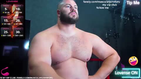Snapshot of muscularjohnforu chatting on June 21, 1:13 pm click icon for peach online show from June 21, 1:13 pm