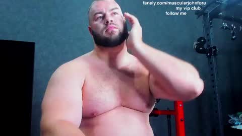 Snapshot of muscularjohnforu chatting on July 21, 6:38 am click icon for peach online show from July 21, 6:38 am