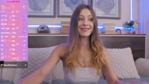 Luna  online show from October 13, 7:14 pm