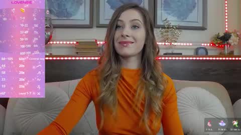 Luna  online show from November 11, 7:25 pm