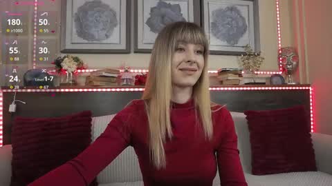 Luna  online show from April 17, 7:39 pm