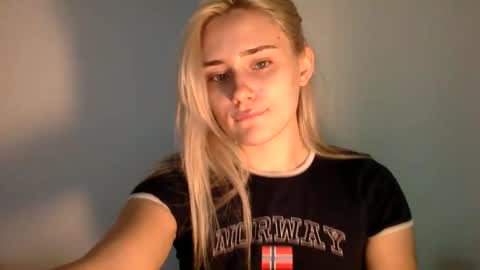 Snapshot of musescorner chatting on November 16, 4:45 pm musescorner online show from November 16, 4:45 pm