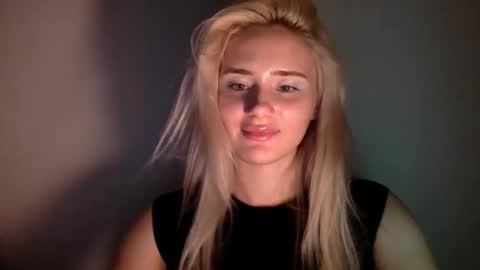 Snapshot of musescorner chatting on November 18, 6:34 pm musescorner online show from November 18, 6:34 pm