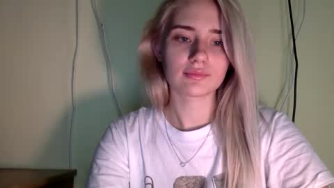 Snapshot of musescorner chatting on January 5, 5:49 pm musescorner online show from January 5, 5:49 pm