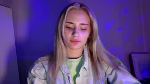 Snapshot of musescorner chatting on January 18, 5:17 pm musescorner online show from January 18, 5:17 pm