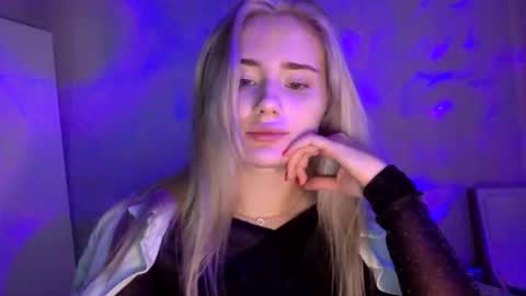 Snapshot of musescorner chatting on February 15, 3:20 pm musescorner online show from February 15, 3:20 pm