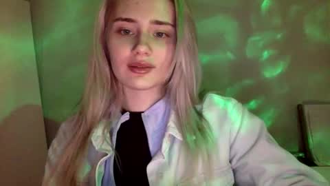 Snapshot of musescorner chatting on February 18, 3:08 pm musescorner online show from February 18, 3:08 pm