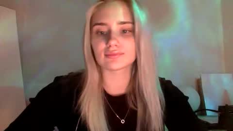 Snapshot of musescorner chatting on February 25, 3:32 pm musescorner online show from February 25, 3:32 pm