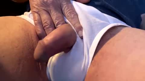 bighead mature oldcock love hairy pussy C2C married..hairy women more than welcome. Tips not required but appreciated online show from March 7, 3:18 pm